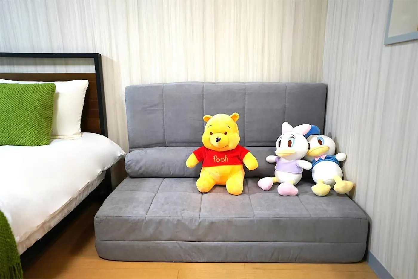 Room 204 Nishi-Shinjuku Gochome 9 Minutes Walk 40 Square Meters Sleeps Up To 6 People Tokyo