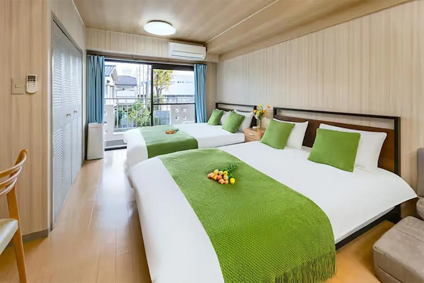 Room 204 Nishi-Shinjuku Gochome 9 Minutes Walk 40 Square Meters Sleeps Up To 6 People Tokyo